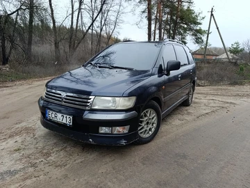 Авто Mitsubishi Space Wagon 2000 № 8254507