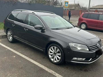 Авто Volkswagen Passat Variant 2011 № 8254565