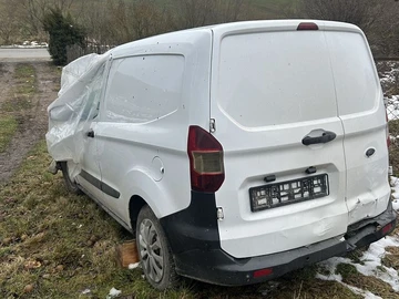 Авто Ford Courier 2017 № 8255108