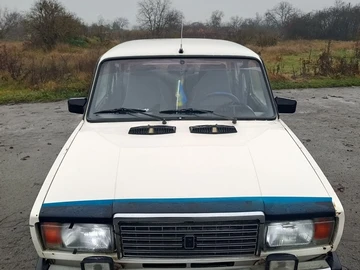 Авто ВАЗ 2107 1991 № 8255110