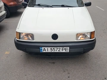 Авто Volkswagen Passat Sedan 1991 № 8255204