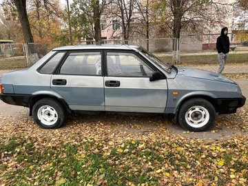 Авто ВАЗ 21099 1992 № 8255369
