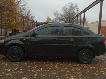 Авто Chevrolet Aveo 2005 № 8255421