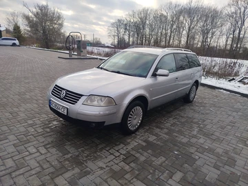Авто Volkswagen Passat Variant 2003 № 8255439