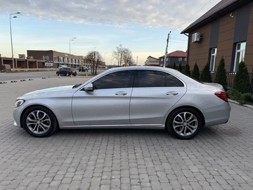 Авто Mercedes 220 2016 № 8255450