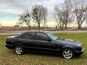 Авто BMW 5 Серия 1993 № 8255649