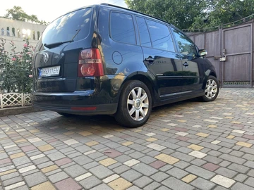 Авто Volkswagen Touran 2009 № 8255760