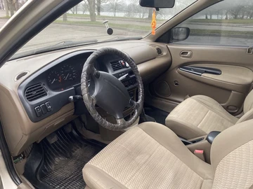 Авто Mazda 323 1996 № 8255787