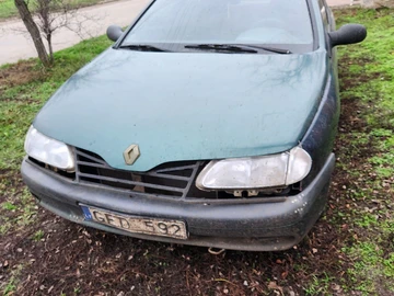 Авто Renault Laguna 2000 № 8255801