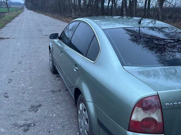 Авто Volkswagen Passat Sedan 2000 № 8255930