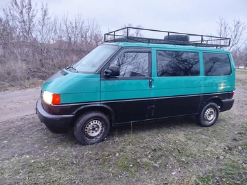 Авто Volkswagen Transporter 2000 № 8256555