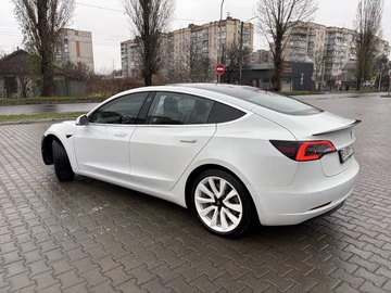 Авто Tesla Model 3 2018 № 8256575