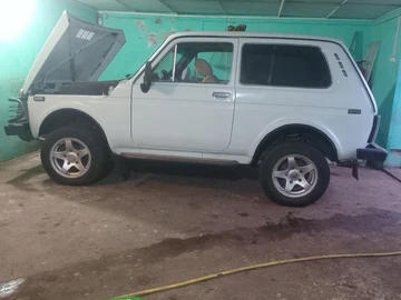 Авто ВАЗ 2121 1990 № 8257021