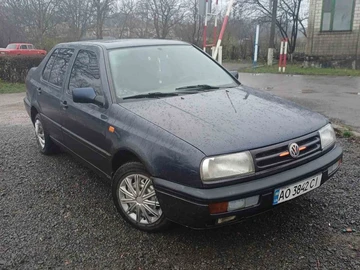 Авто Volkswagen Vento 1992 № 8257073