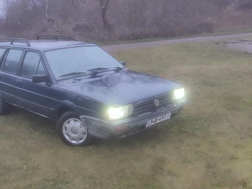 Авто Volkswagen Passat Variant 1987 № 8258232
