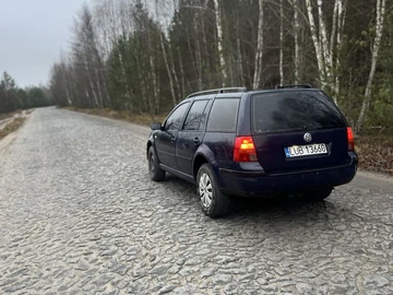 Авто Volkswagen Golf 2000 № 8258353