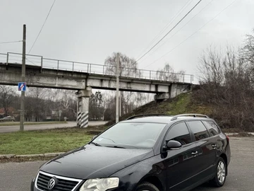 Авто Volkswagen Passat Variant 2005 № 8258385