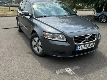 Авто Volvo V50 2009 № 8258493