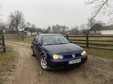 Авто Volkswagen Golf 2000 № 8258574