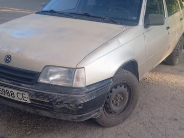 Авто Opel Kadett 1987 № 8258728