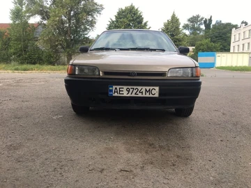 Авто Mazda 323 1992 № 8258765
