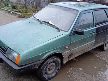 Авто ВАЗ 2109 1992 № 8258778