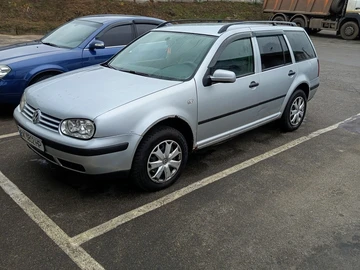 Авто Volkswagen Golf 2001 № 8258964
