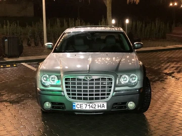Авто Chrysler 300C 2006 № 8258970