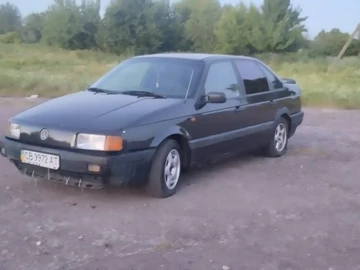 Авто Volkswagen Passat Sedan 1991 № 8258980