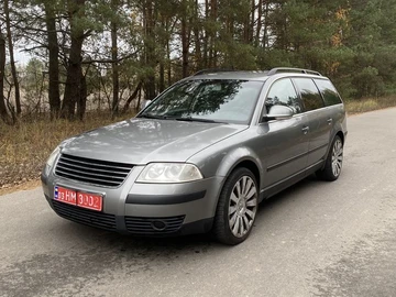 Авто Volkswagen Passat Variant 2003 № 8259065