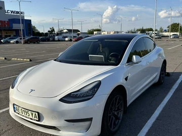 Авто Tesla Model 3 2019 № 8259080