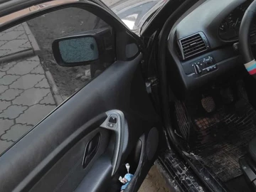 Авто BMW 3 Серия 2004 № 8259153
