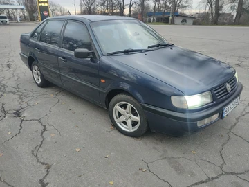Авто Volkswagen Passat Sedan 1994 № 8259454