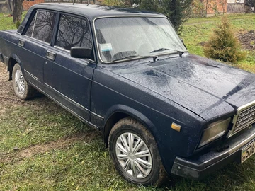 Авто ВАЗ 2107 1990 № 8259692