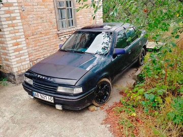 Авто Opel Vectra 1990 № 8259697