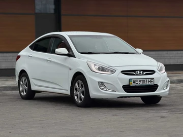Авто Hyundai Accent 2013 № 8259938