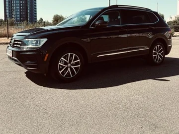 Авто Volkswagen Tiguan 2021 № 8260037