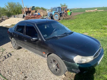 Авто Ford Mondeo 1996 № 8260176