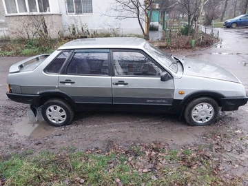Авто ВАЗ 2109 1994 № 8260318