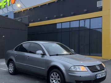 Авто Volkswagen Passat Sedan 2004 № 8260379