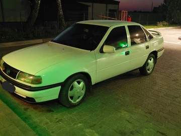 Авто Opel Vectra 1995 № 8260541