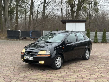 Авто Chevrolet Aveo 2005 № 8260658