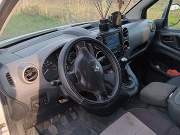 Авто Peugeot Partner 2010 № 8260720