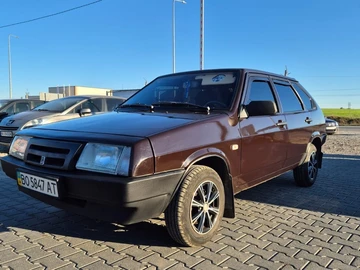 Авто ВАЗ 2109 1989 № 8260828
