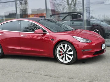 Авто Tesla Model 3 2018 № 8260905