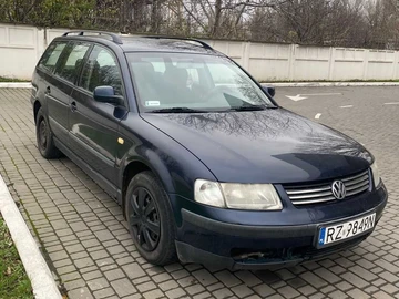 Авто Volkswagen Passat Variant 1999 № 8260932