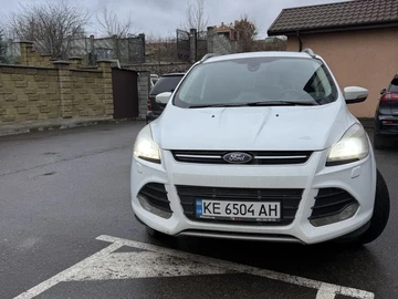 Авто Ford Kuga 2013 № 8261011