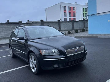 Авто Volvo V50 2009 № 8261099