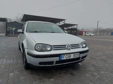 Авто Volkswagen Golf 1998 № 8261104