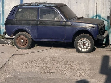 Авто ВАЗ 2121 2000 № 8261116